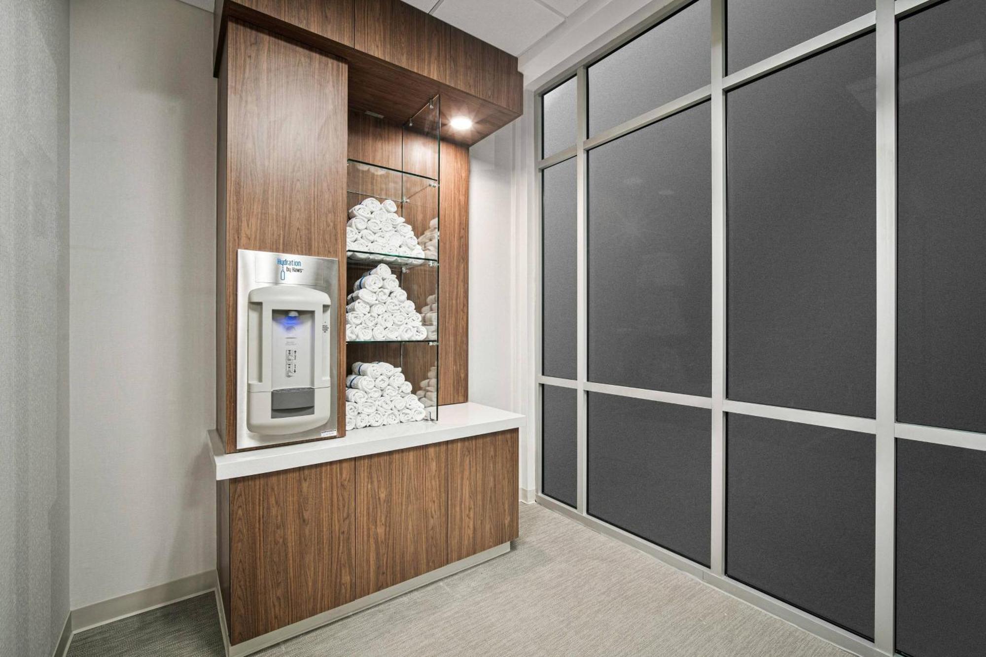 Springhill Suites By Marriott Phoenix Goodyear Exterior photo